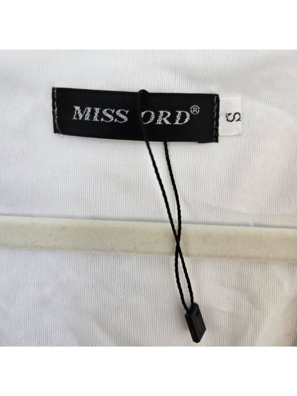 NWOT Miss Ord Sequin Embellished Romper Size Small - Picture 3 of 7